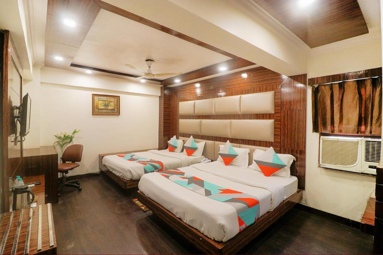Fabexpress Welcome Palace Near Railway Station