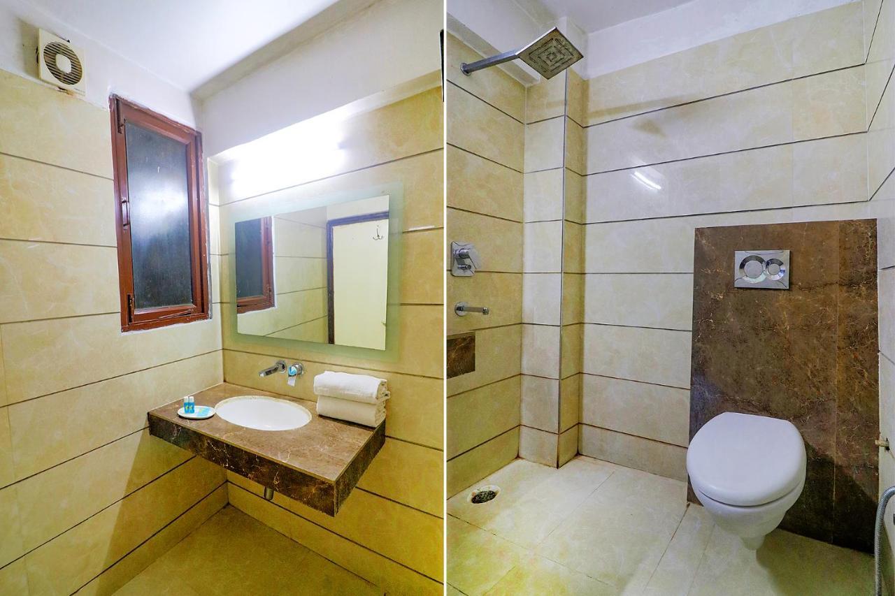 Fabexpress Welcome Palace Near Railway Station Hotel 3*