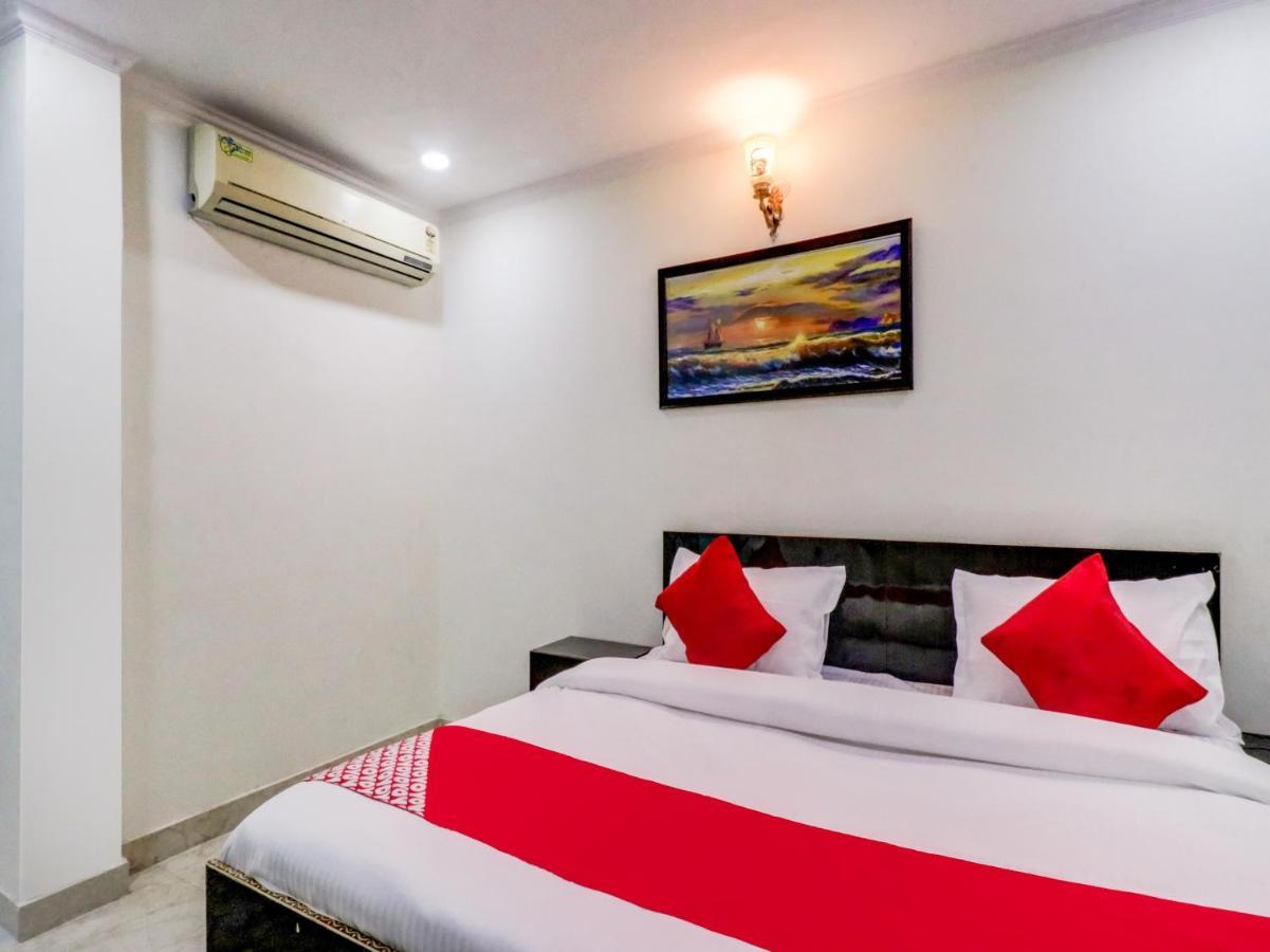 Oyo 77353 Tom & Jerry Hotel 3*