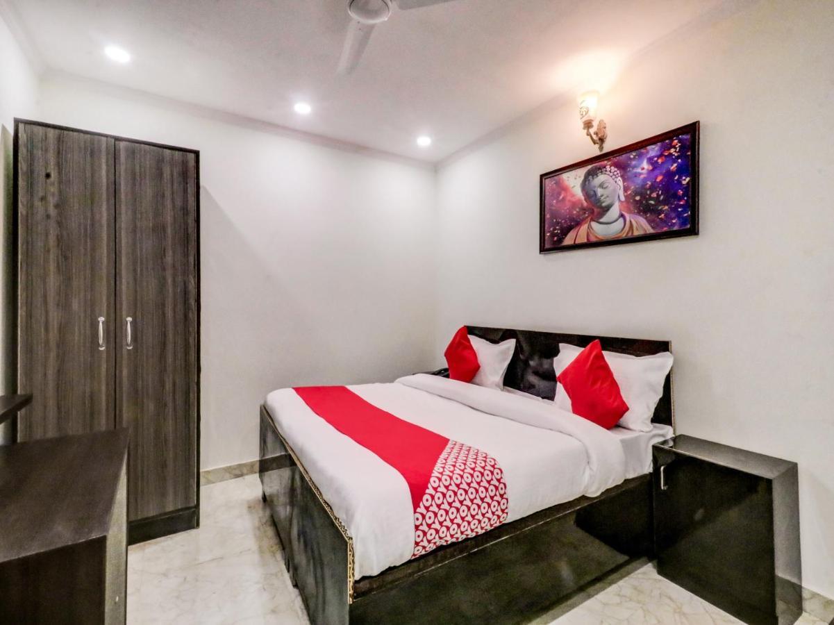 Hotel Oyo 77353 Tom & Jerry New Delhi