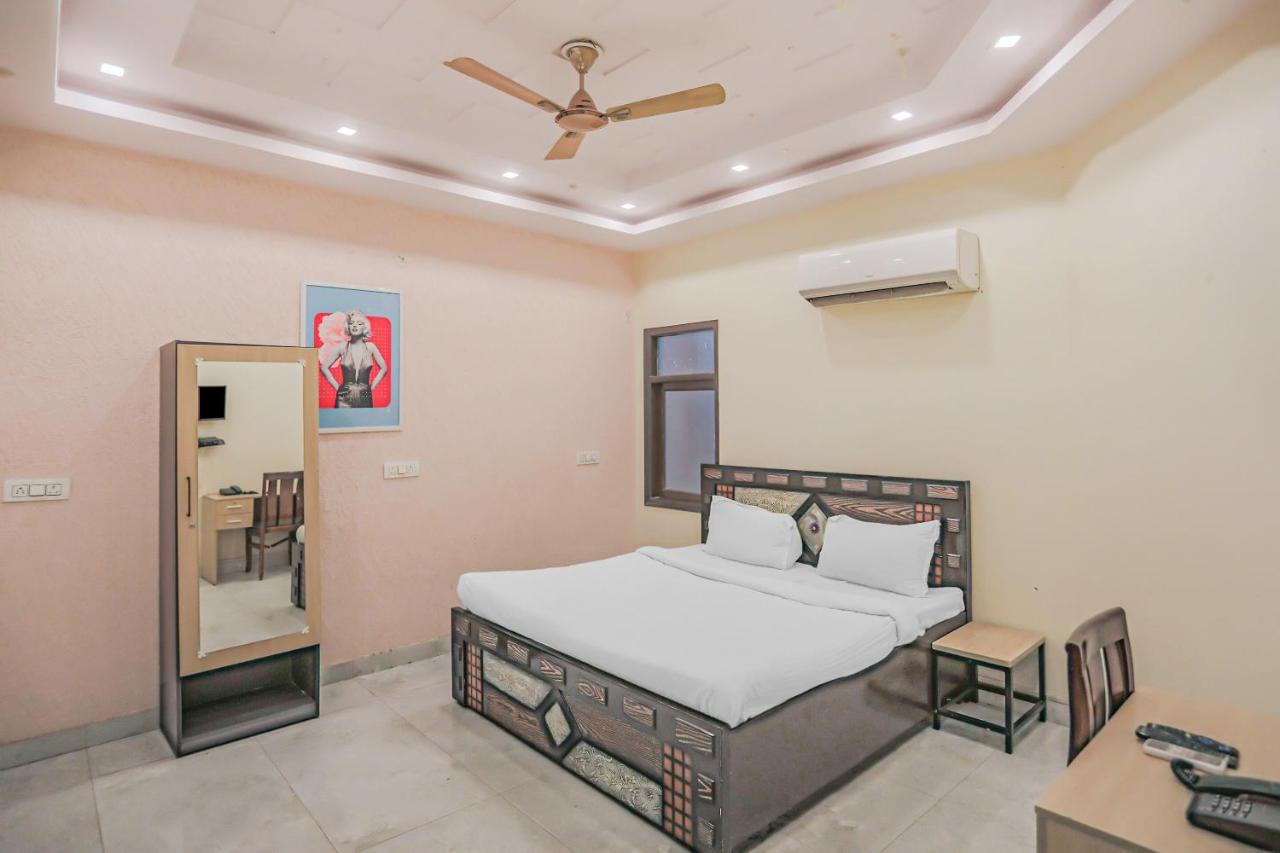 Hotel Capital O Raj Residency New Delhi