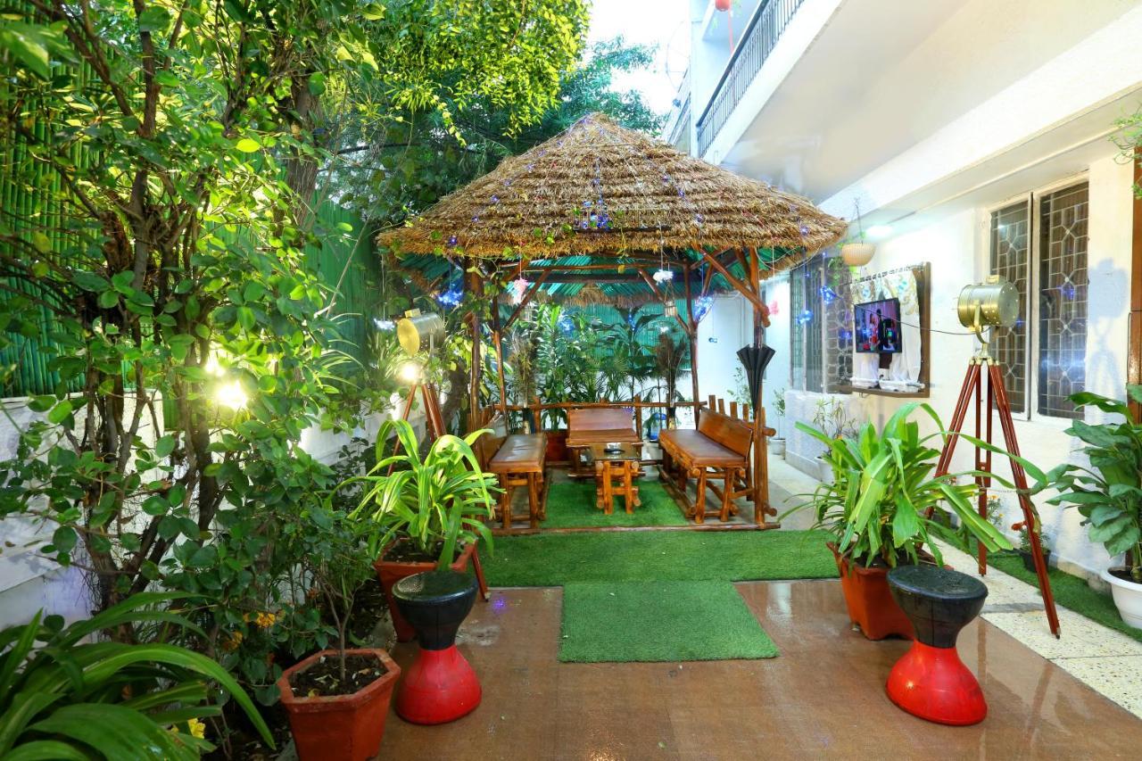 Vrindavan Residency * New Delhi