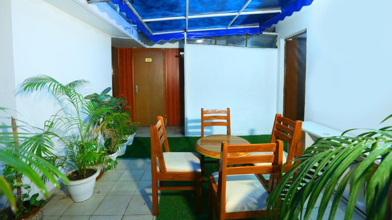 Vrindavan Residency Guest house *
