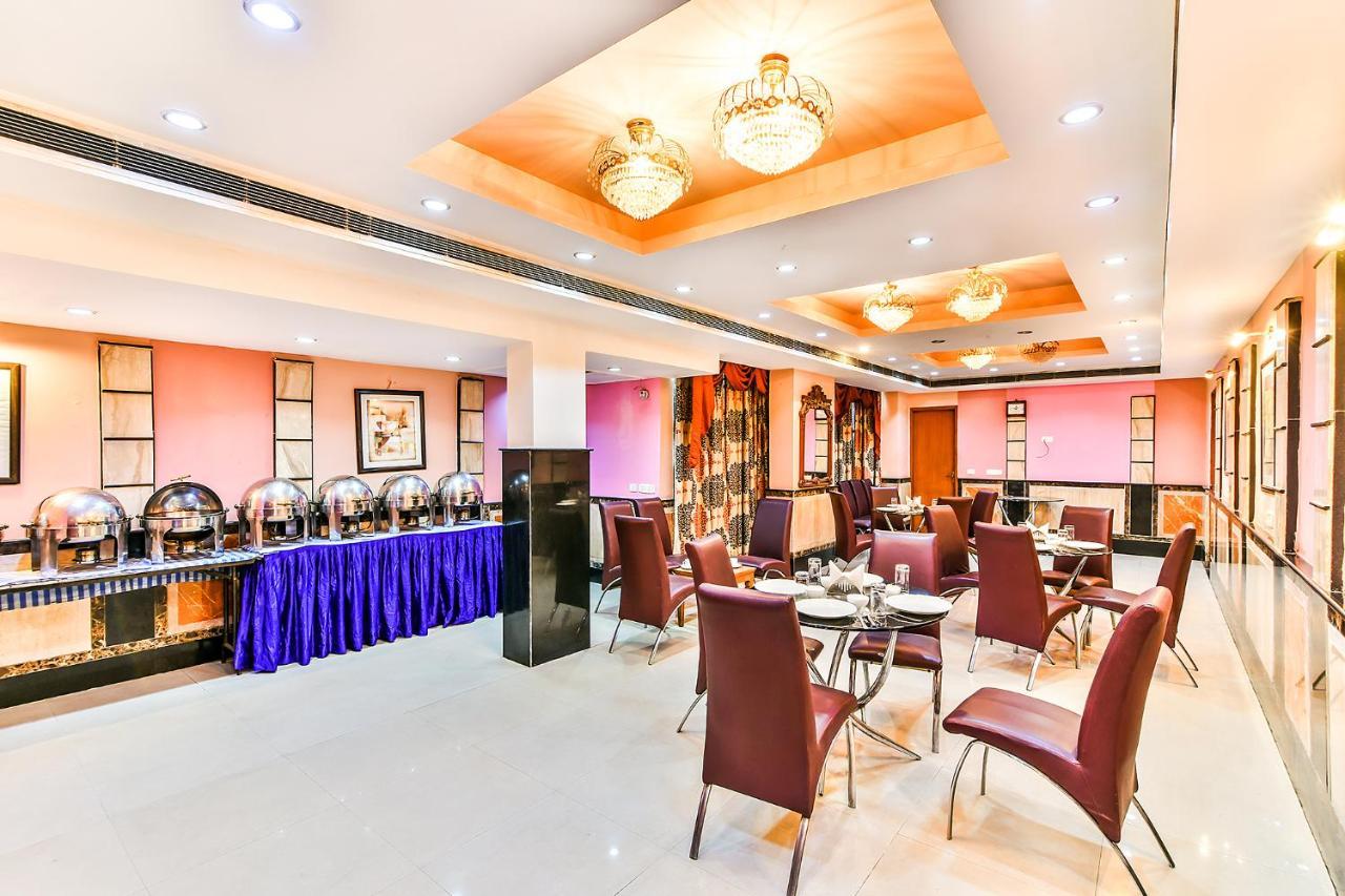 Fabhotel Conclave Executive Nehru Place 3*