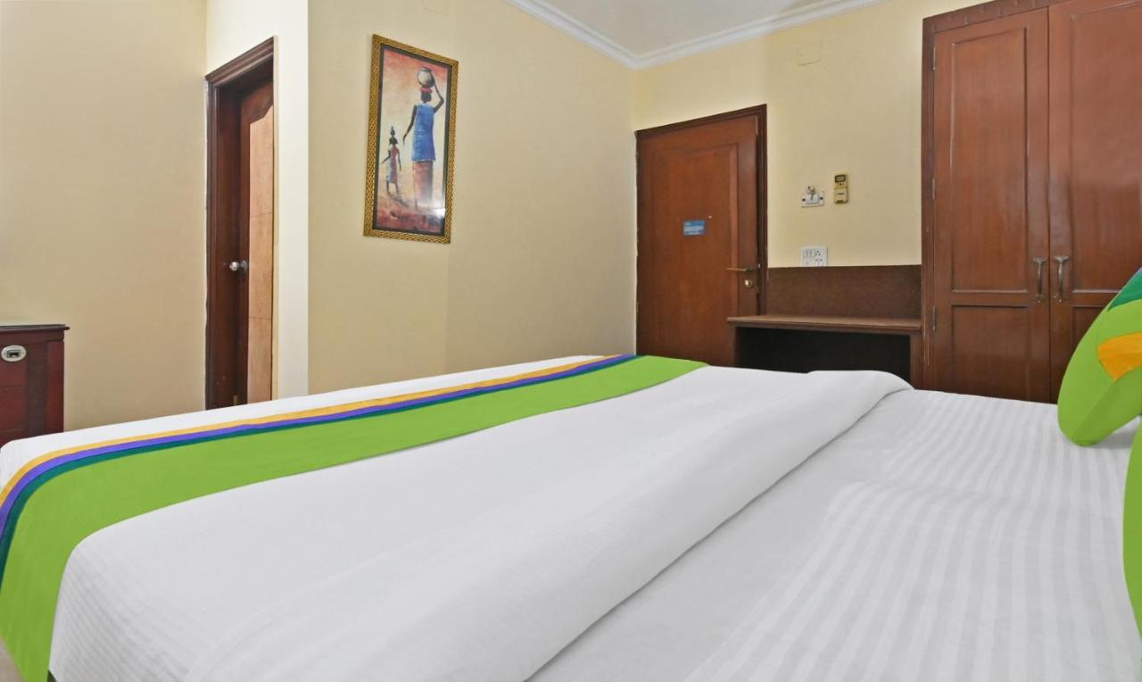 Hotel Treebo Trend Conclave Comfort Kailash Colony New Delhi