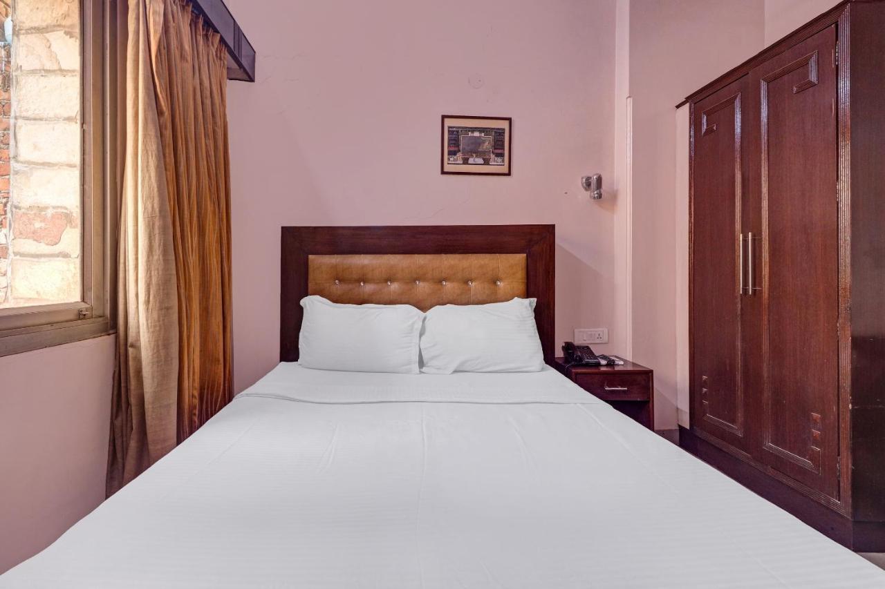 The Tourist - 1 Min From Railway Station 3* New Delhi