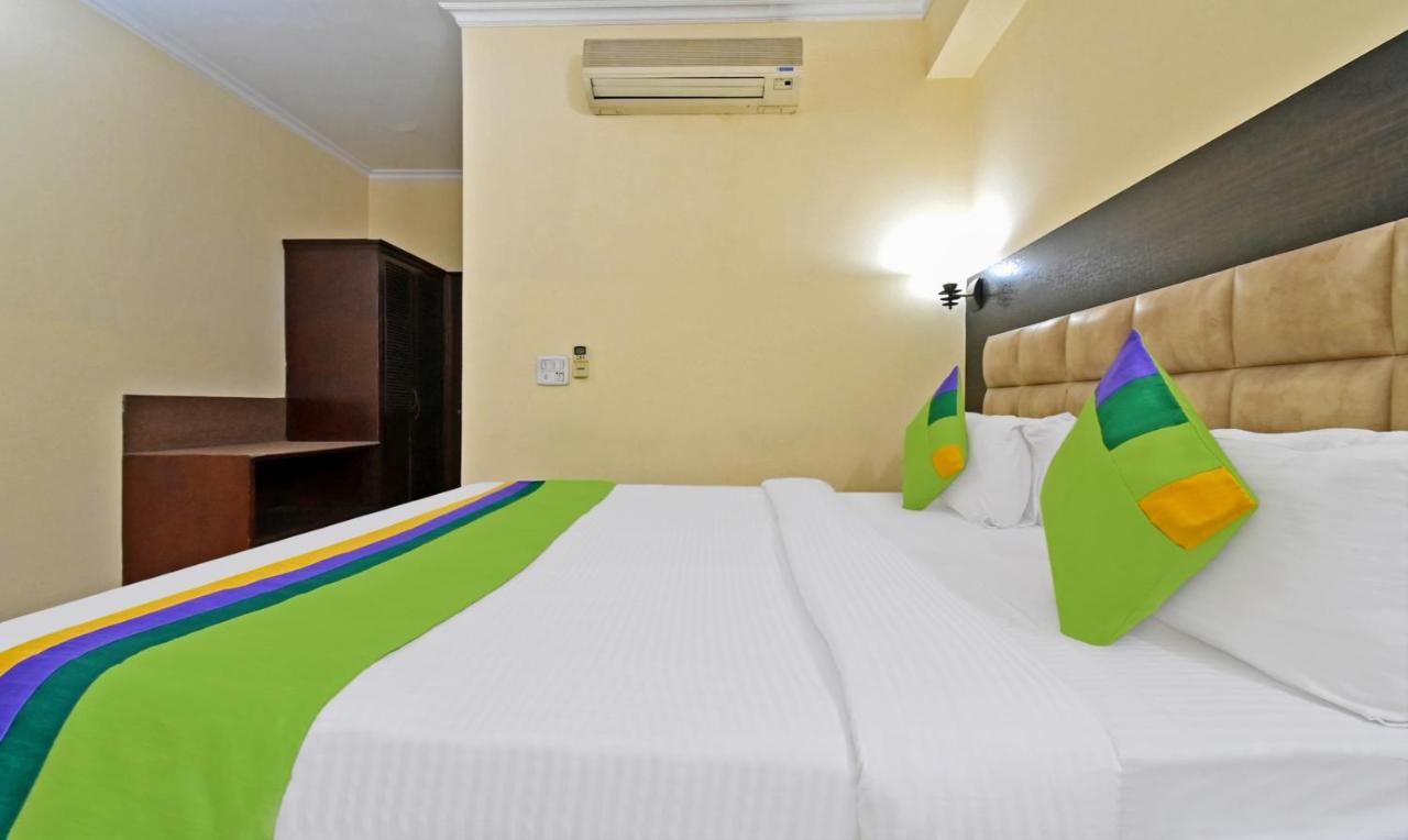 Treebo Trend Conclave Comfort Kailash Colony Hotel 3*