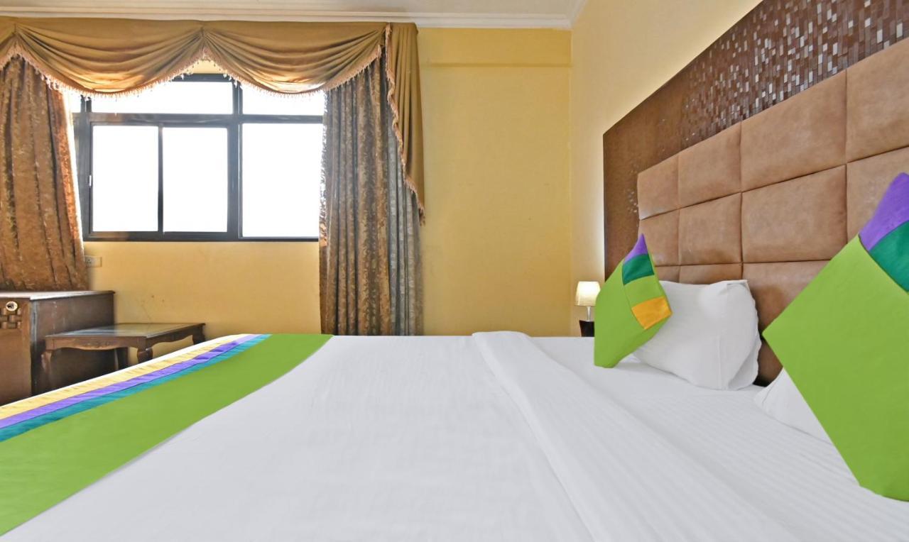Hotel Treebo Trend Conclave Comfort Kailash Colony 3*