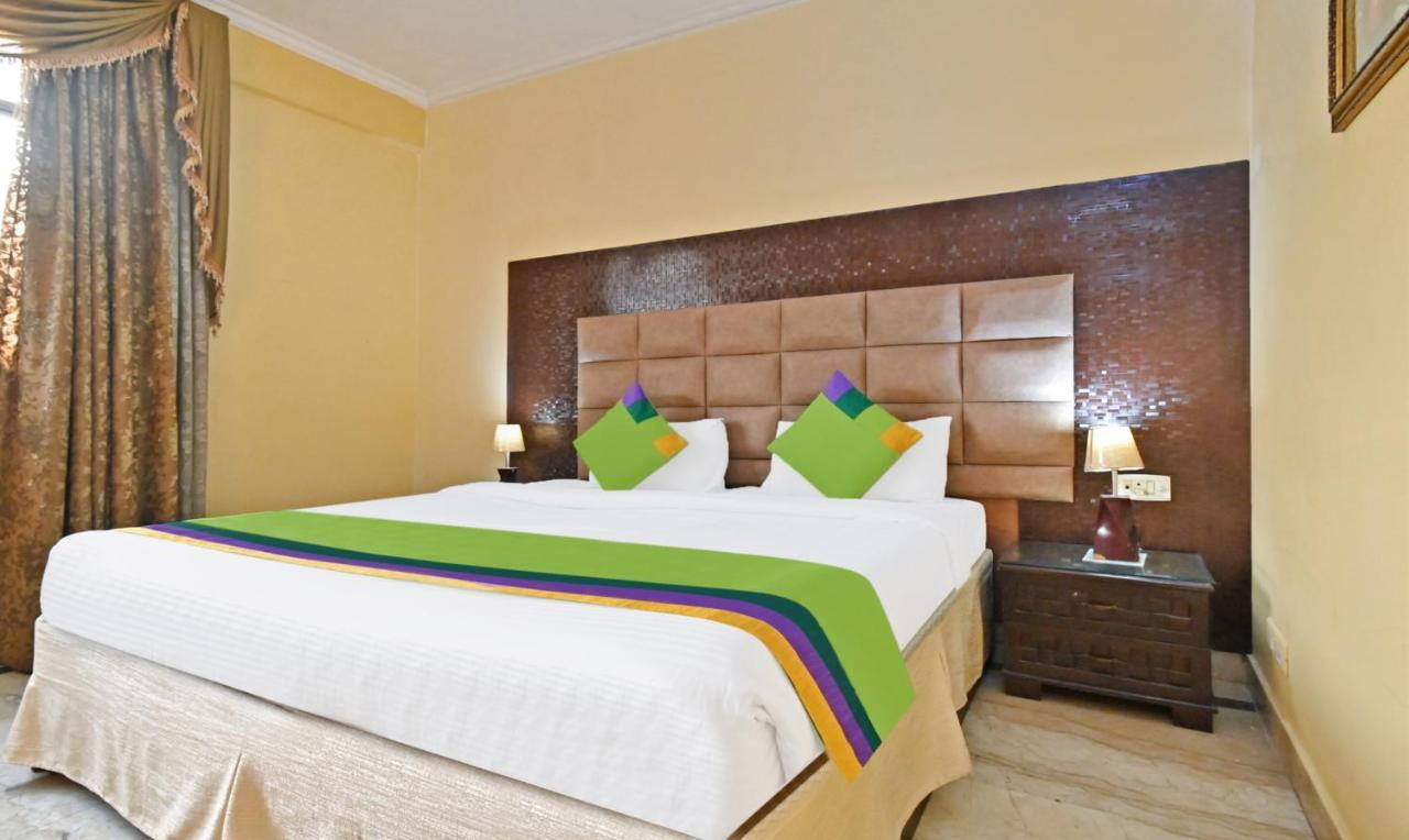 Treebo Trend Conclave Comfort Kailash Colony 3*