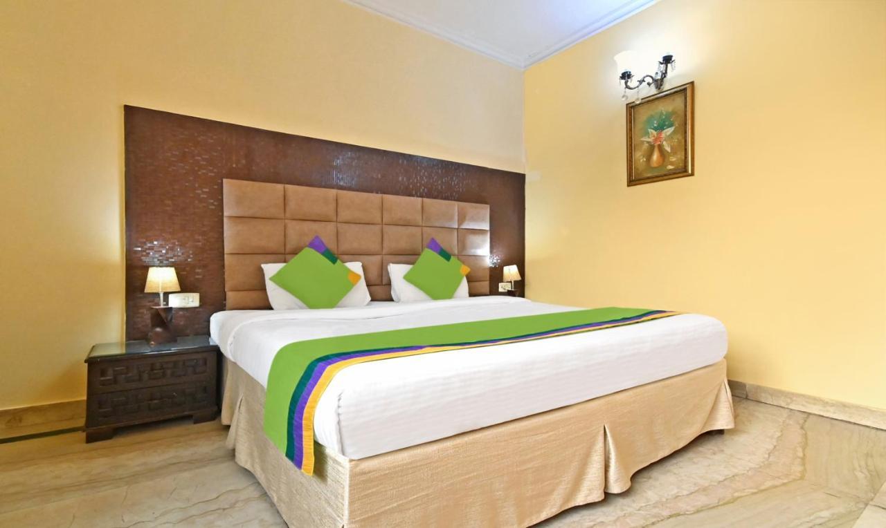 Treebo Trend Conclave Comfort Kailash Colony 3*