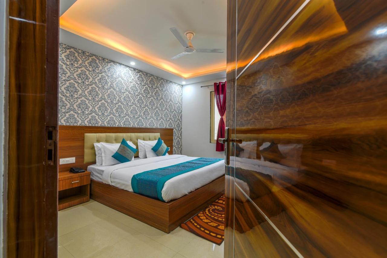 Urban Tree At Delhi Airport Hotel 3*