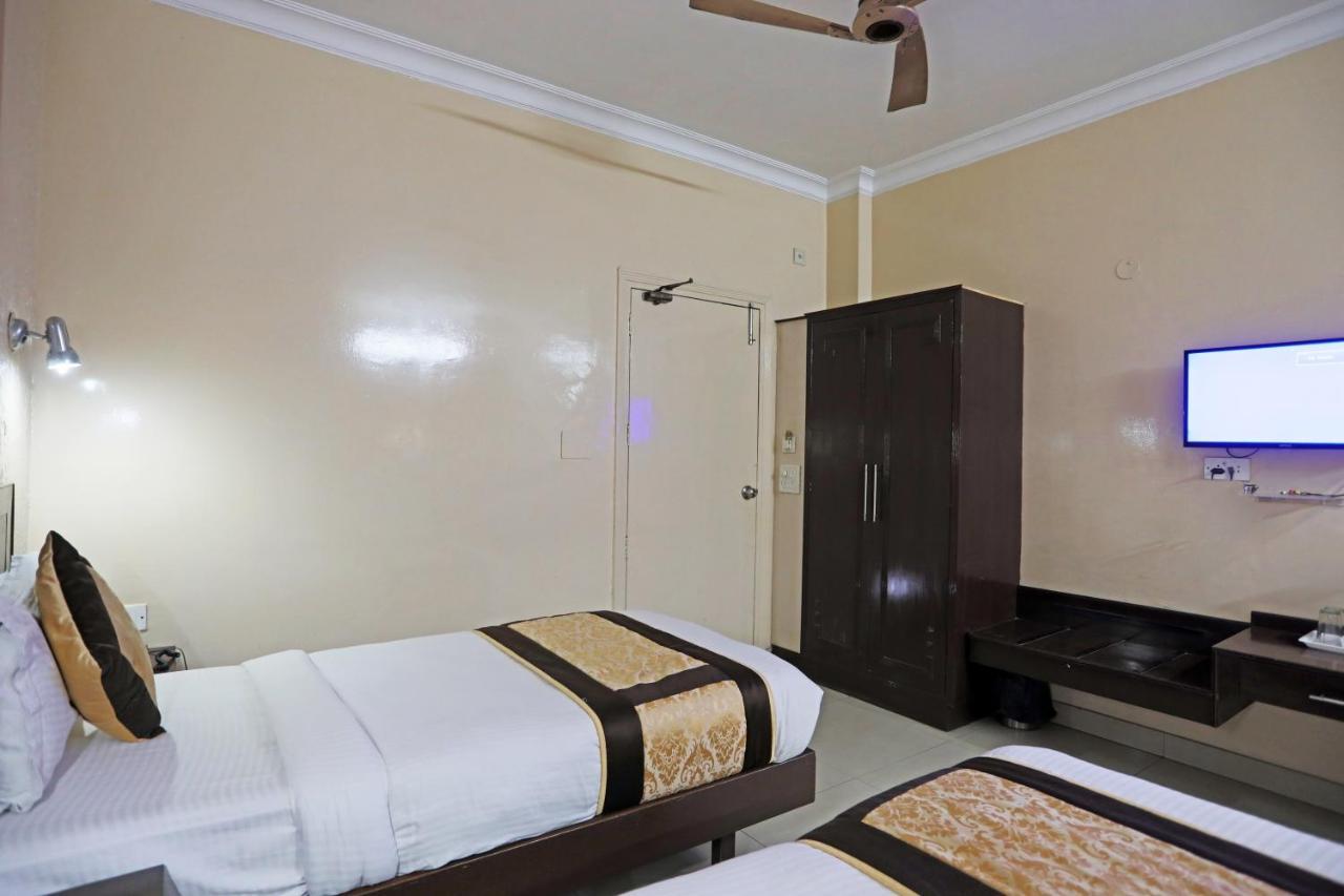 The Tourist - 1 Min From Railway Station Hotel New Delhi