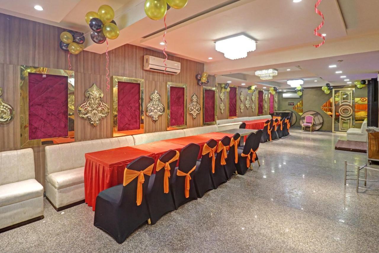 Oyo Townhouse 670 16 Hotel 4*
