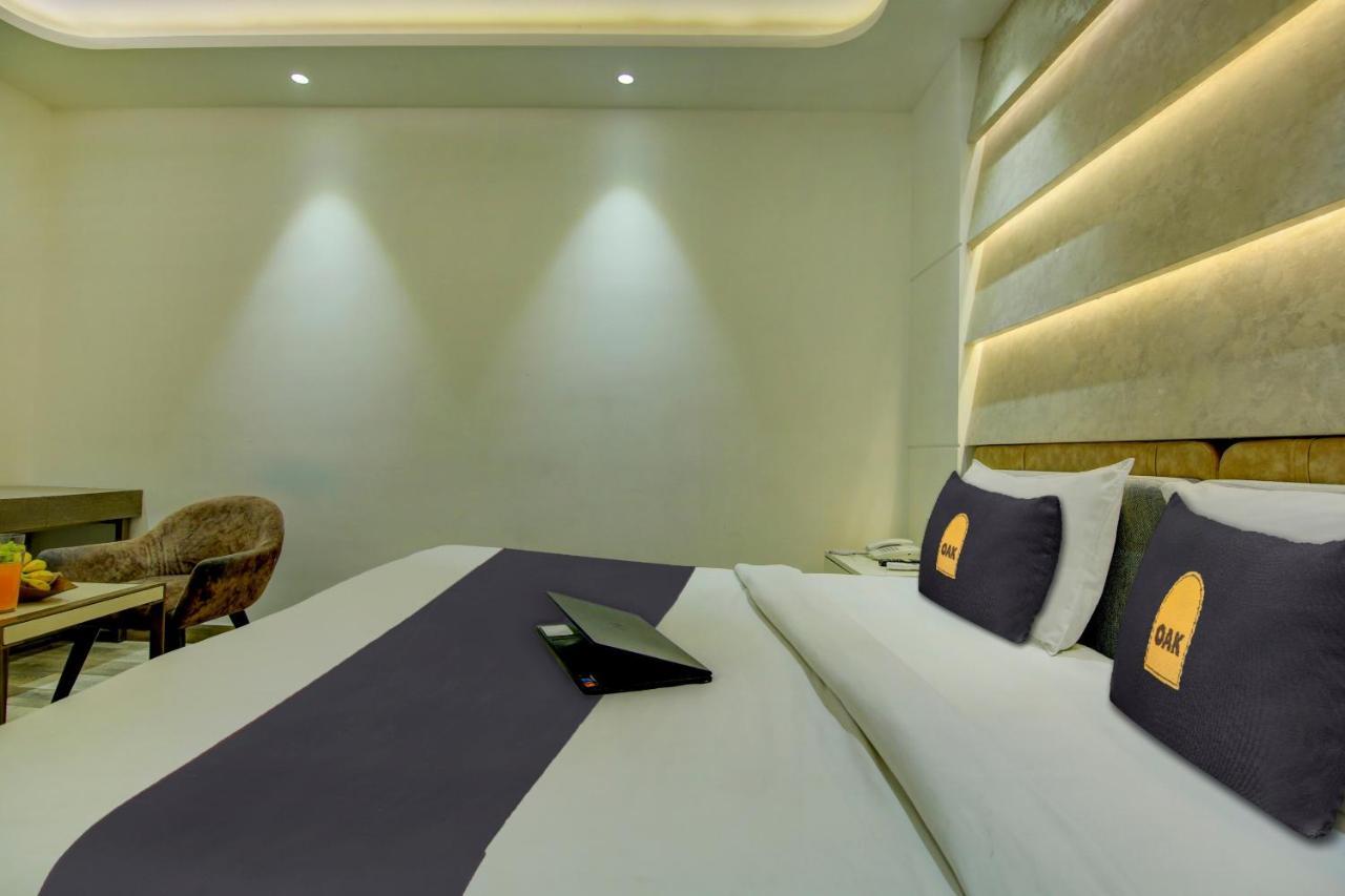 Hotel Townhouse Oak Dev Palace 4*
