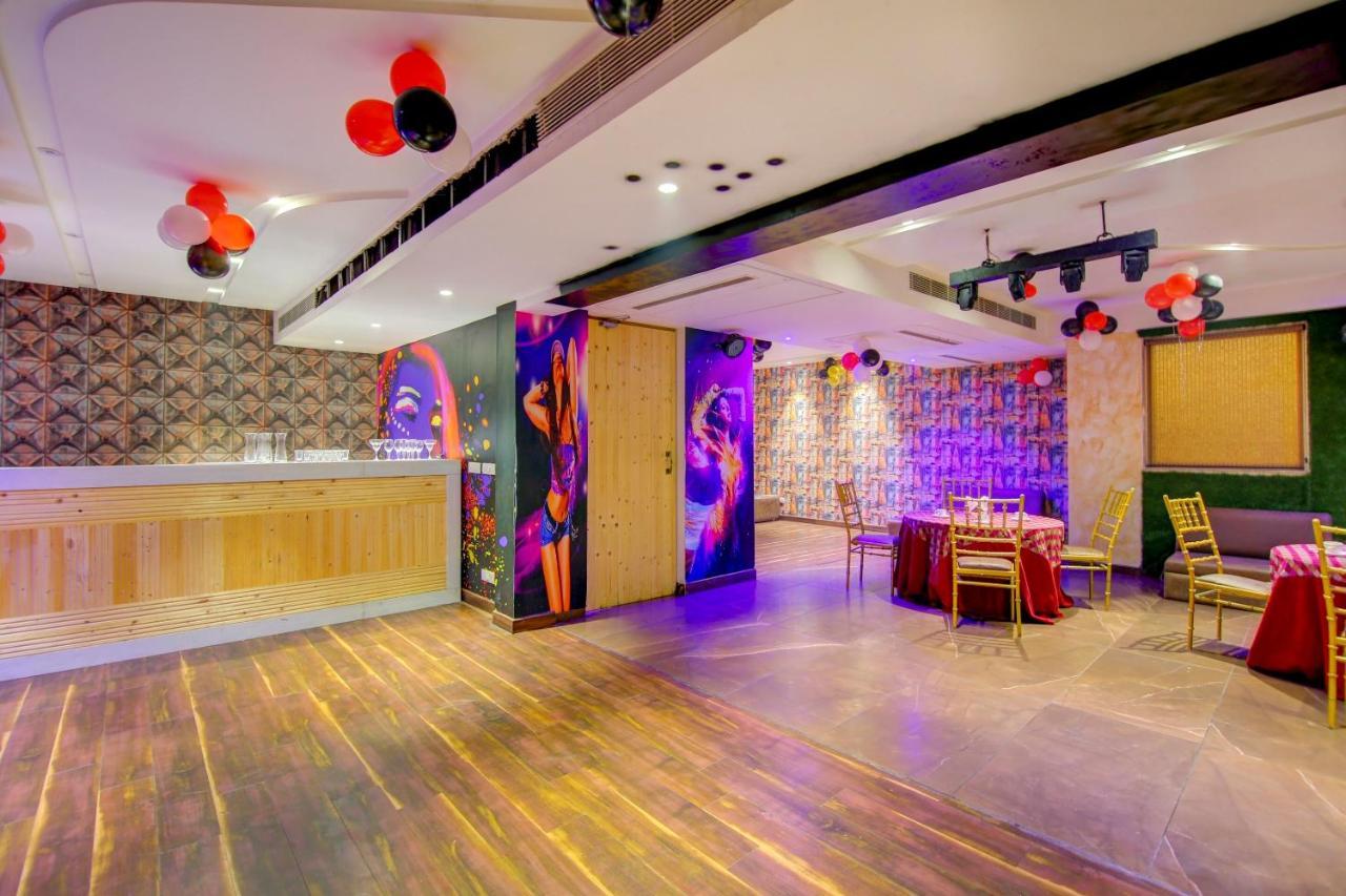 Townhouse Oak Dev Palace Hotel