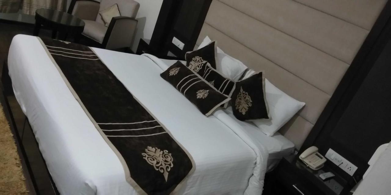 Pitrashish Pride Igi Intl Airport Hotel 4*