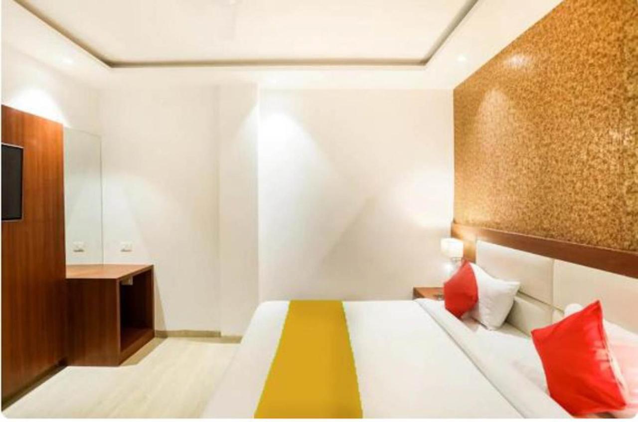 Hotel Hotel Aamara Near IGI Airport Delhi 3*
