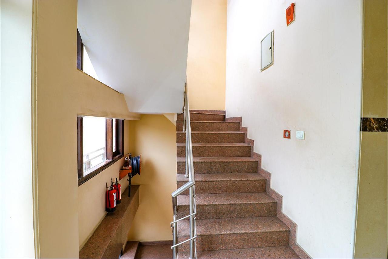 Hotel Fabexpress Llyod Residency New Delhi