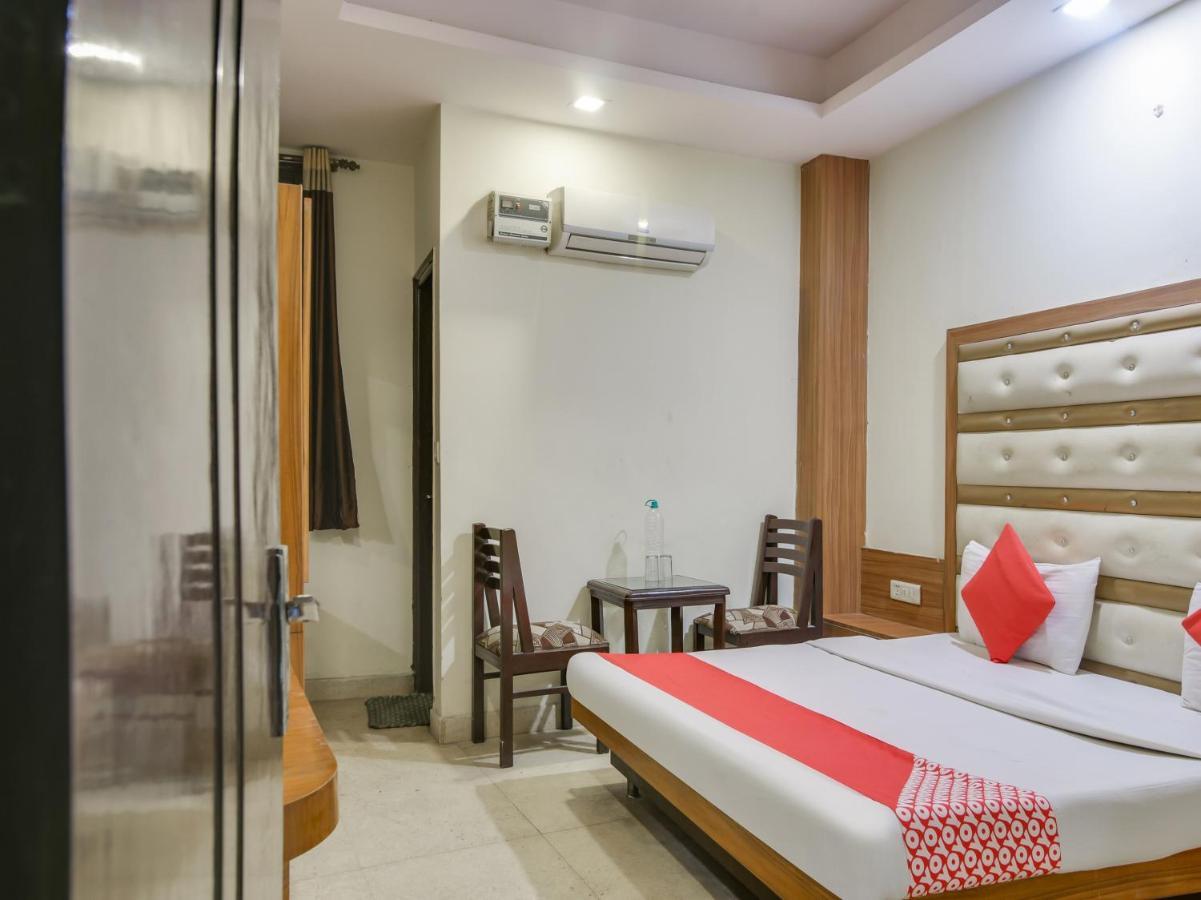 Collection O 78493 Noble Paharganj Delhi (National Capital Territory of India)