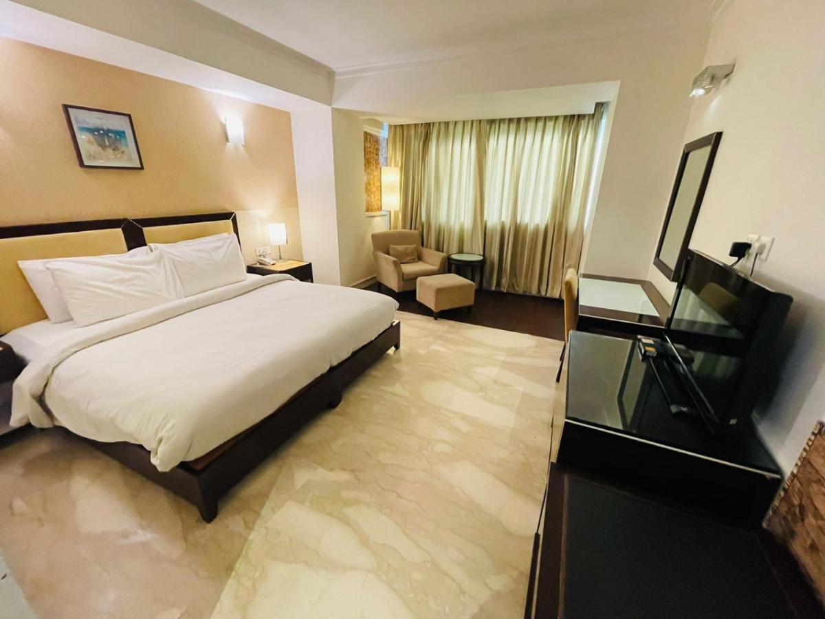 Hotel Venizia Sarovar Portico New Delhi
