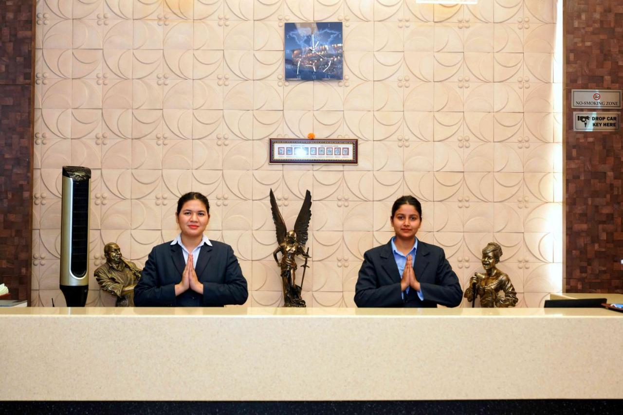 Hotel Venizia Sarovar Portico New Delhi