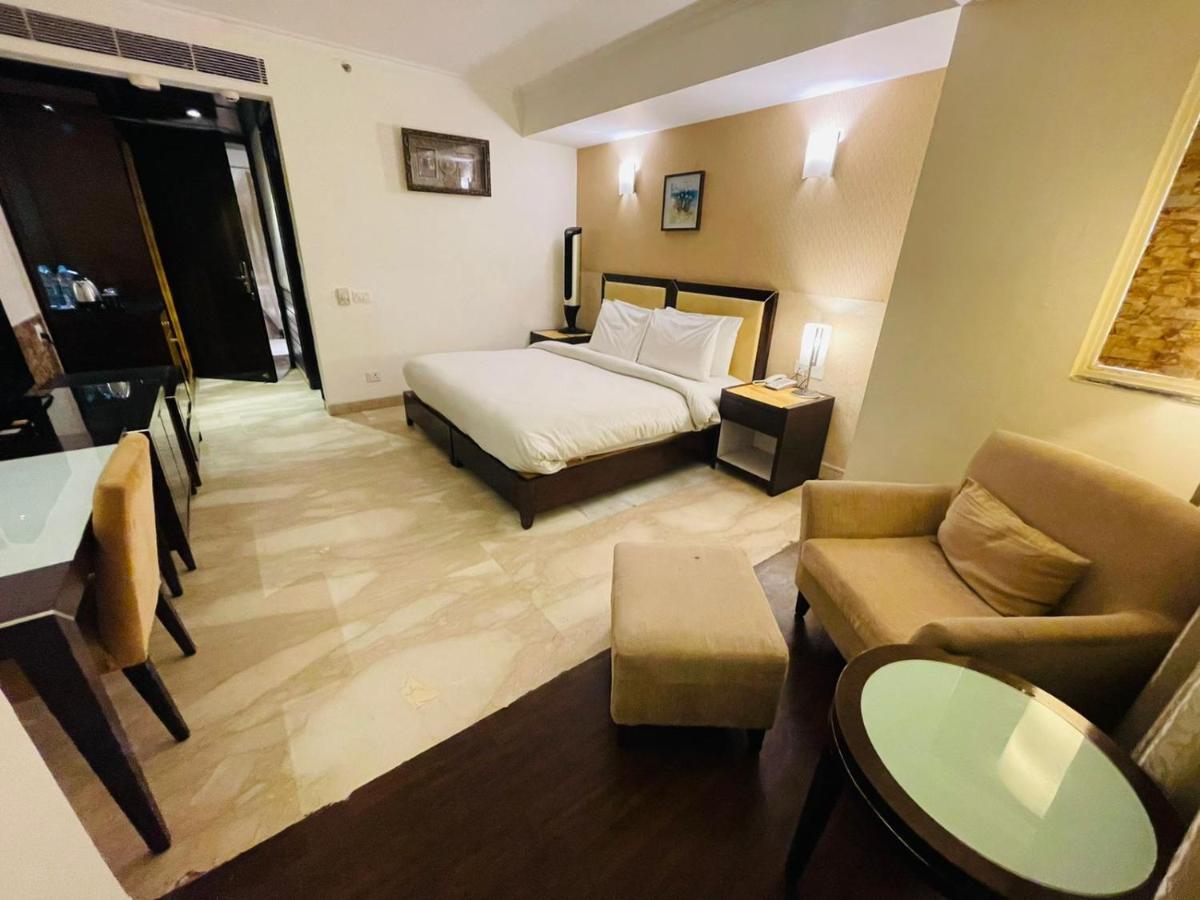 Venizia Sarovar Portico New Delhi