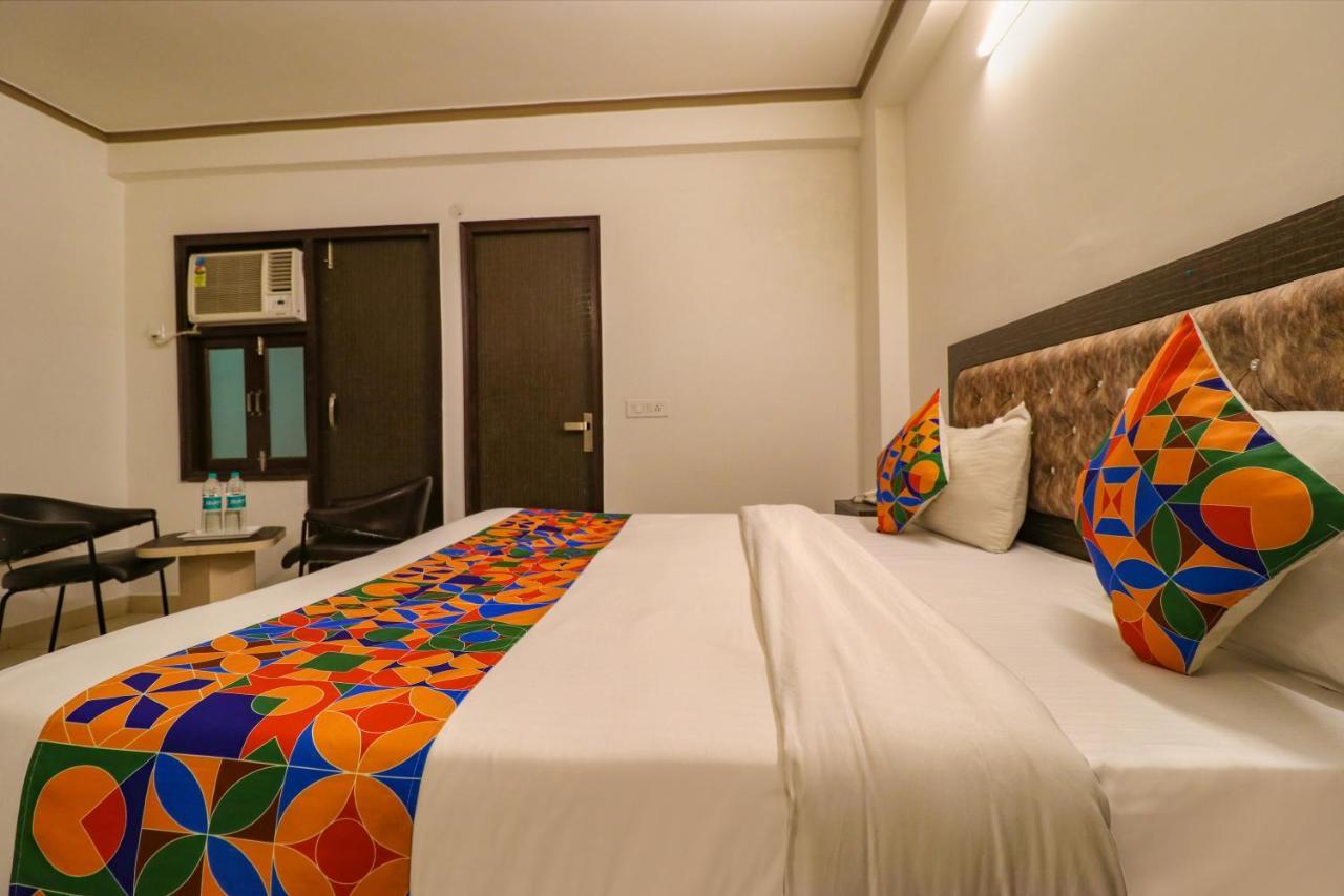 Fabexpress Dolphin International Near Delhi Airport 3* New Delhi