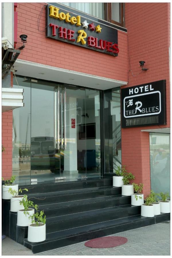 Airport The R Blues - 3*