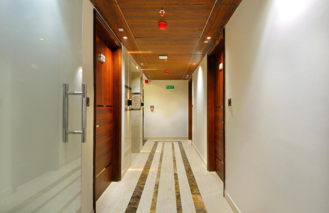 Delhi Fab Hotel 3*