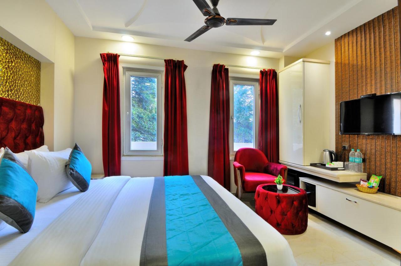 Delhi Fab Hotel