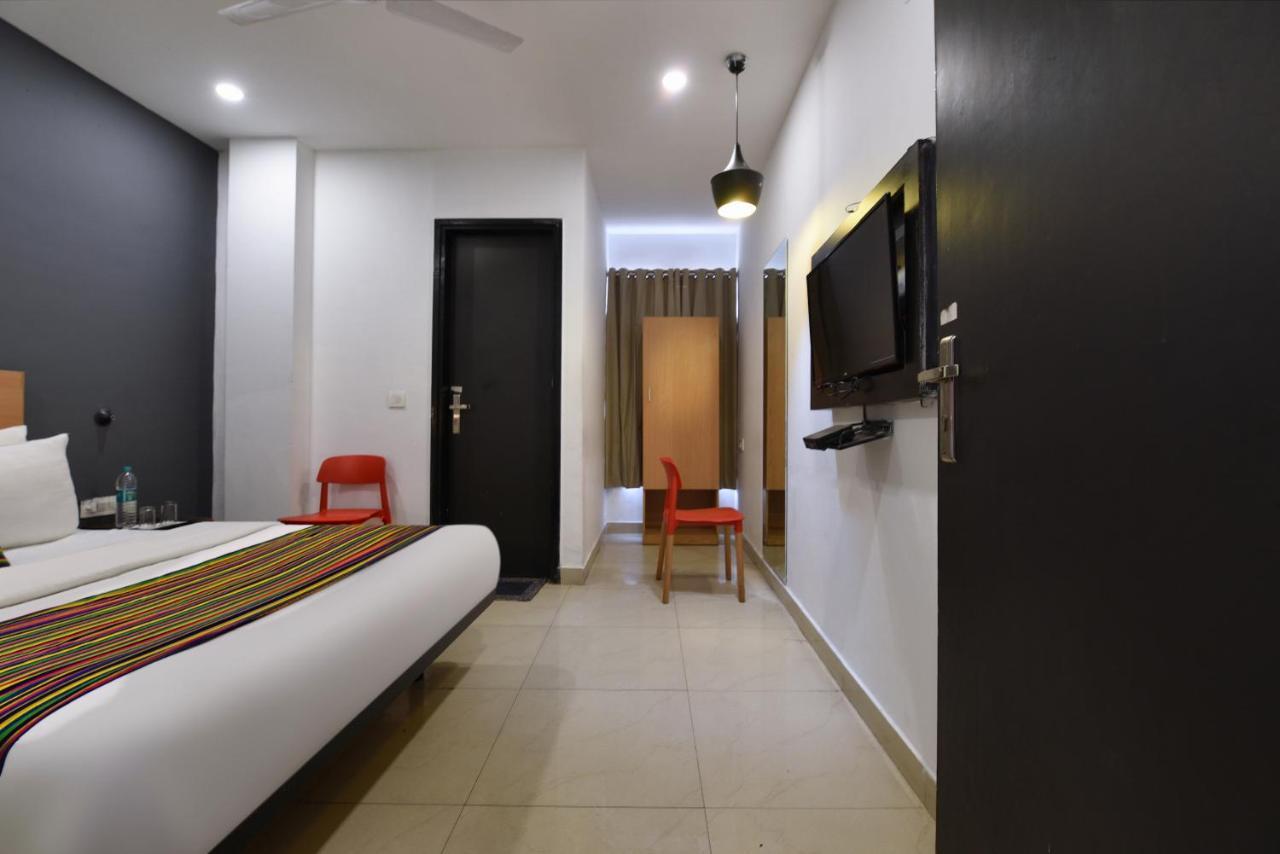 Hotel Orchid Saffron - Local Id Accepted