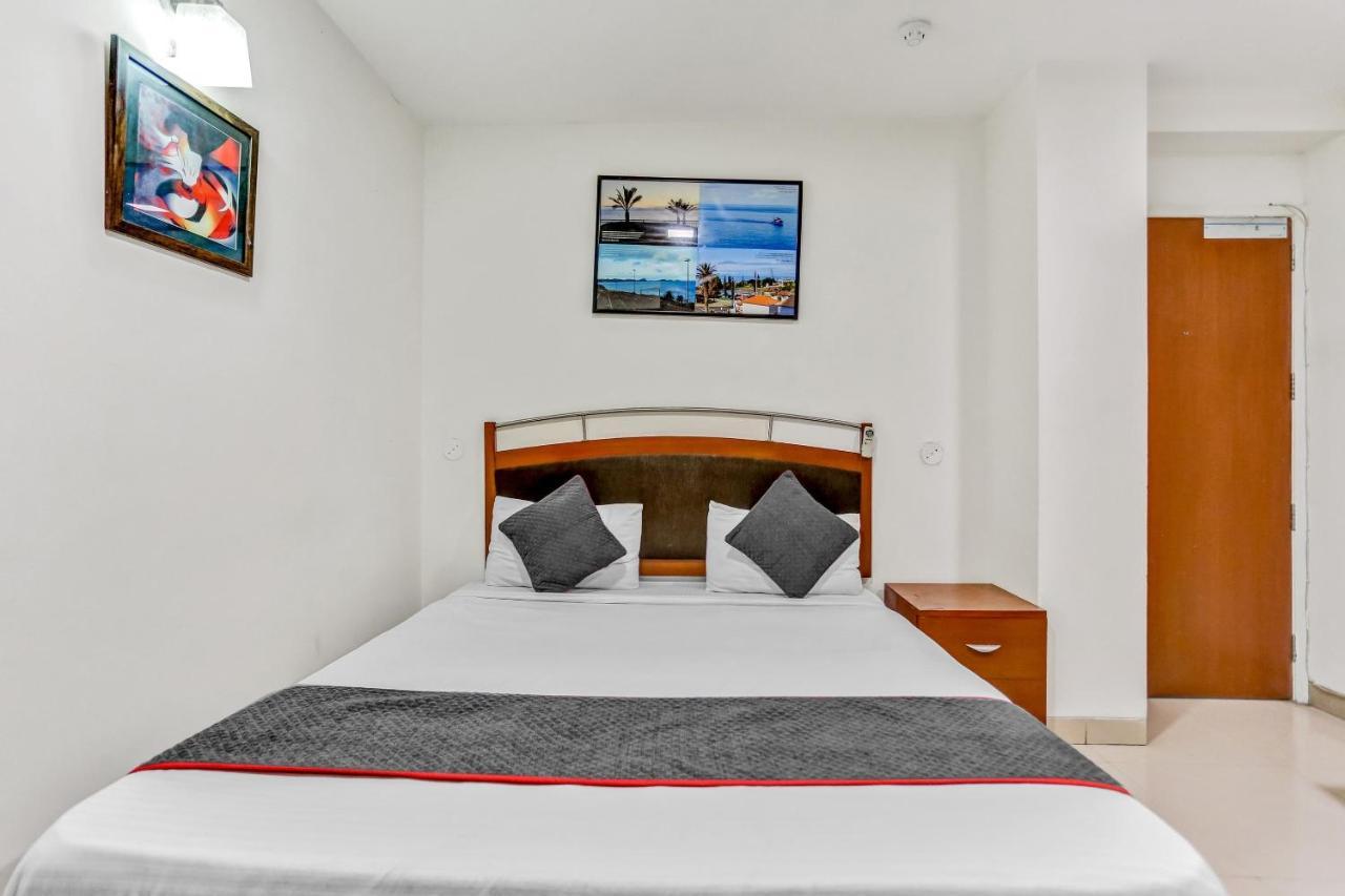 Oyo Townhouse 690 Admire Hotel