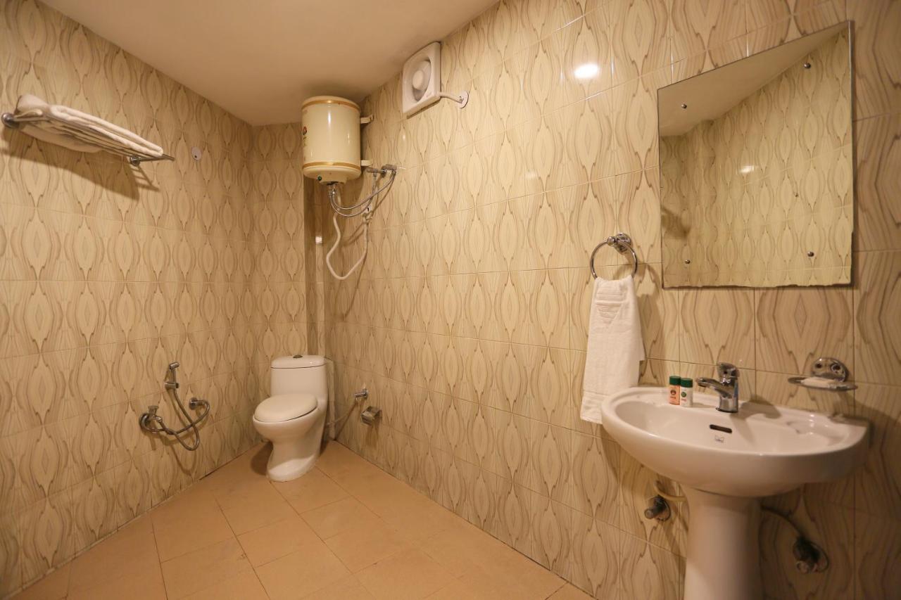 Oyo Marina Hotel