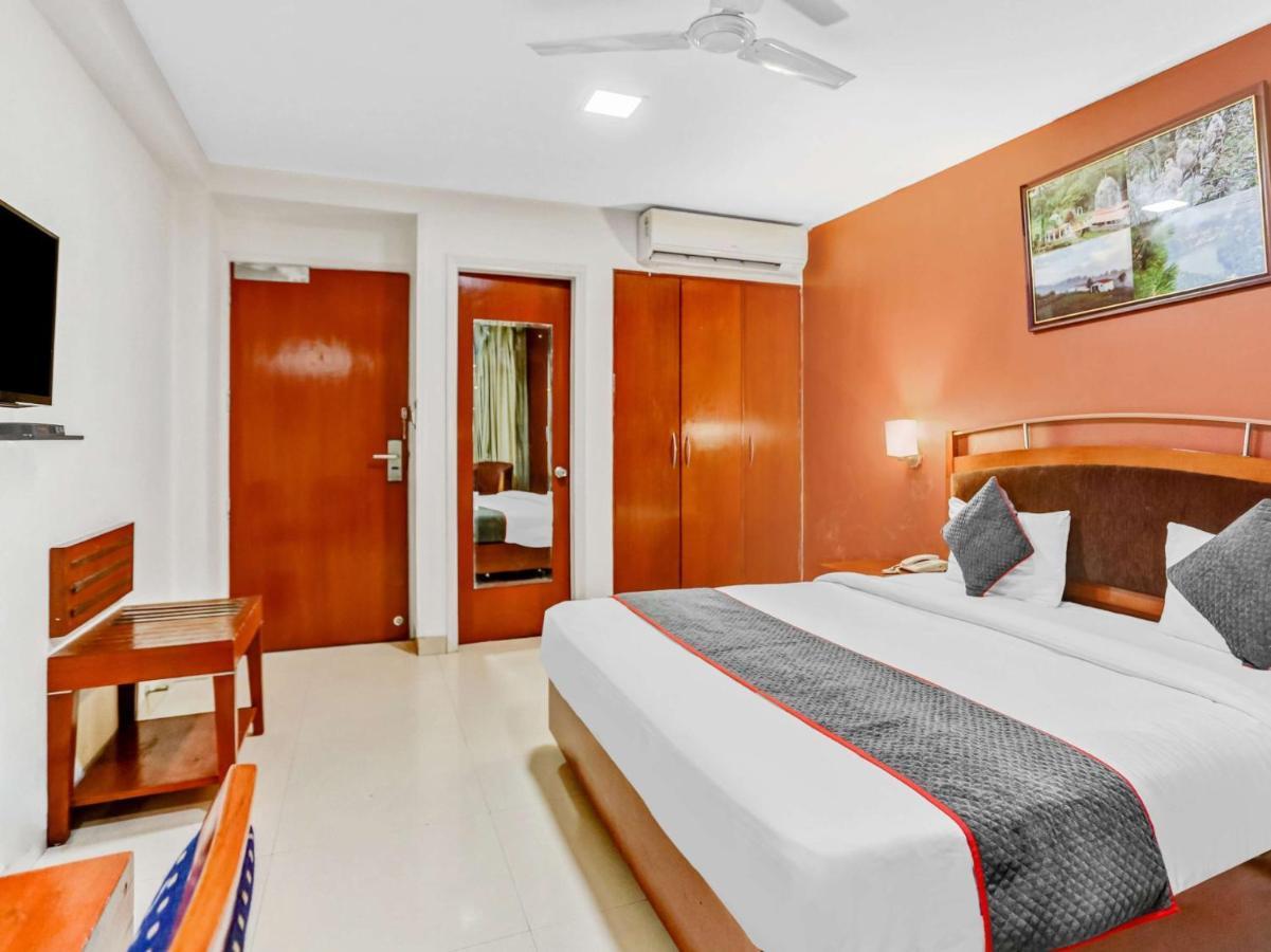 Oyo Townhouse 690 Admire