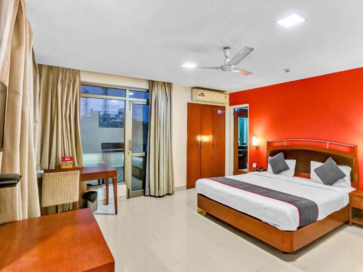 Hotel Oyo Townhouse 690 Admire 4*