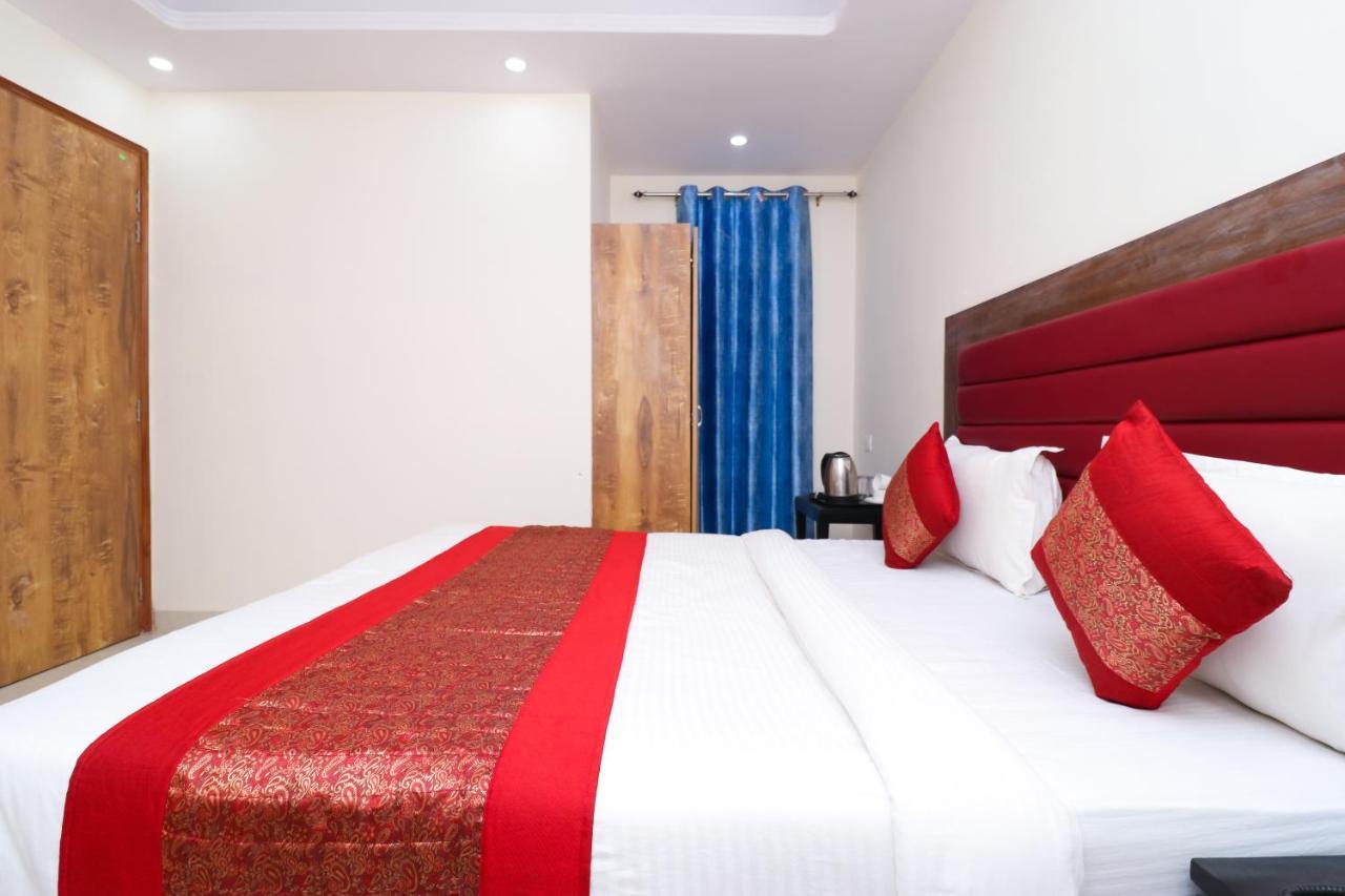 Belwood Suites - Near Airport 3* Nova Deli