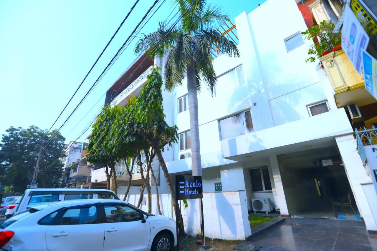 Azulo Bhikaji Cama Place Delhi - Couple Friendly Local Ids Accepted