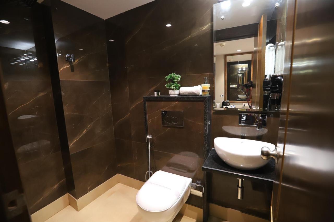 Azulo Bhikaji Cama Place Delhi - Couple Friendly Local Ids Accepted Nova Deli