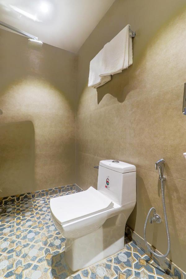 Hotel Bricks, Karol Bagh, New