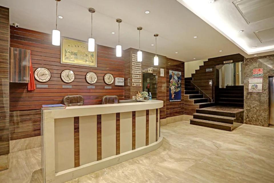 Hotel Superb 5 Mins Walk From Station 3*