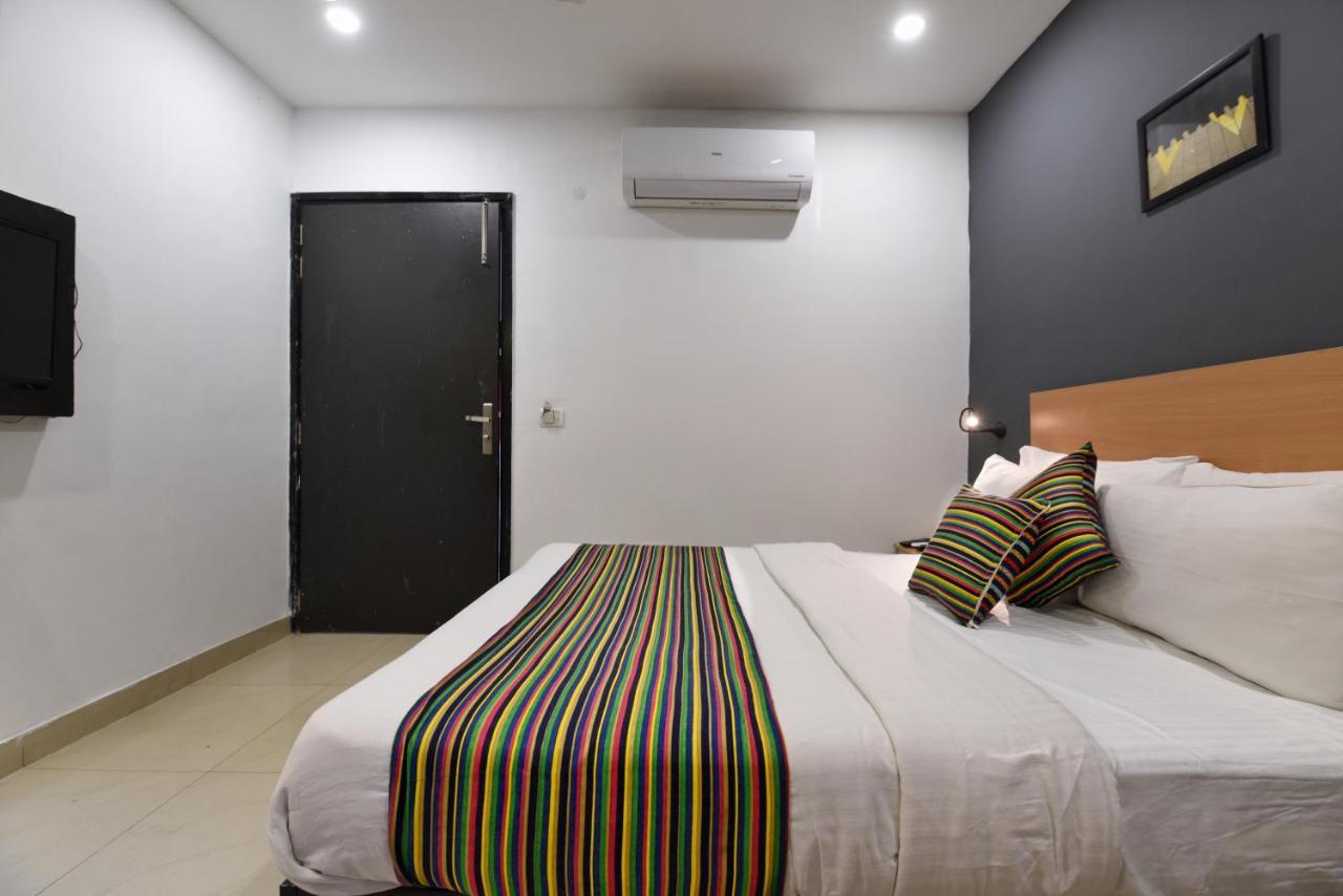 Hotel Orchid Saffron - Local Id Accepted 3*