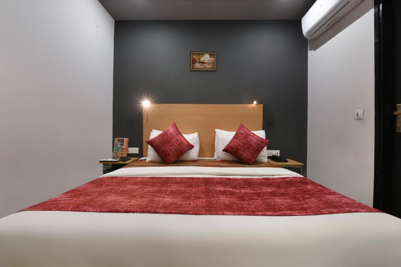 Hotel Orchid Saffron - Local Id Accepted