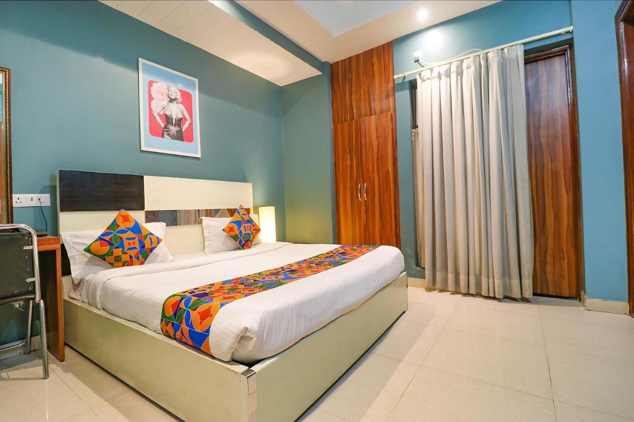 Fabhotel Church House Rohini 3*
