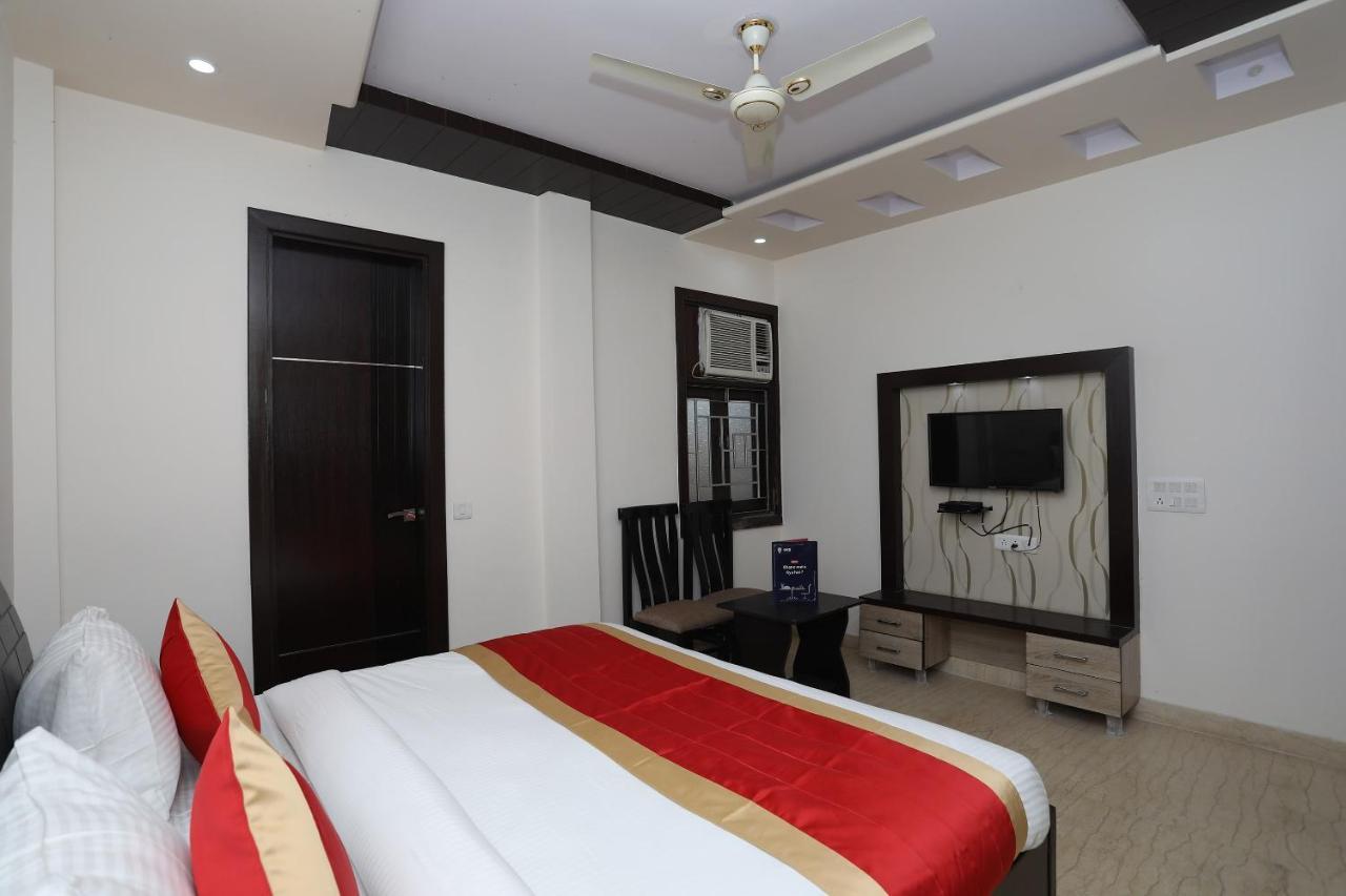 Oyo 10960 Royal India