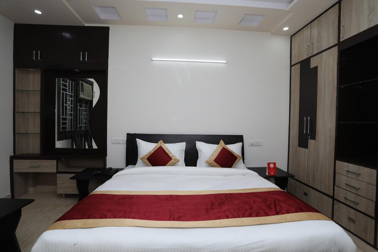 Oyo 10960 Royal India 3* New Delhi