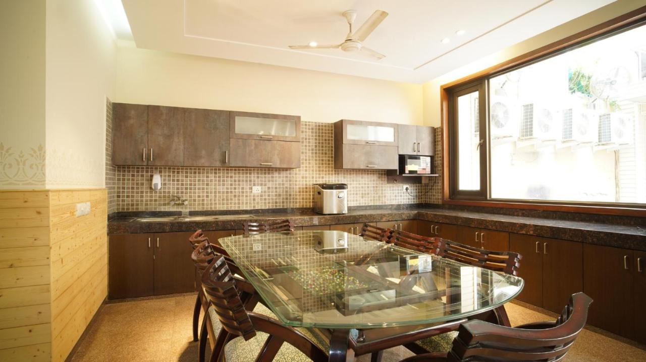 Uds Scandinavian - Next To Vfs New Delhi