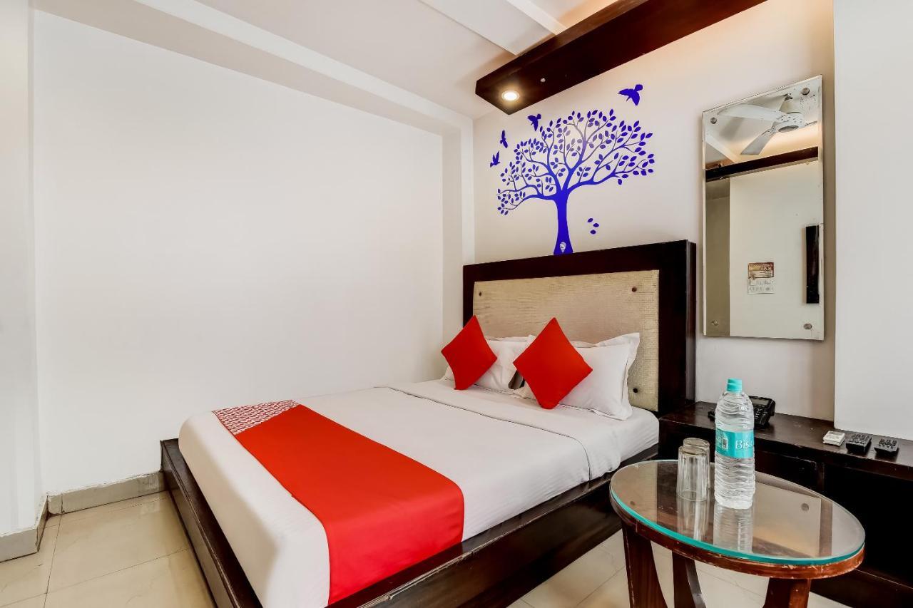 Hotel Oyo 7781 Sai International 3*