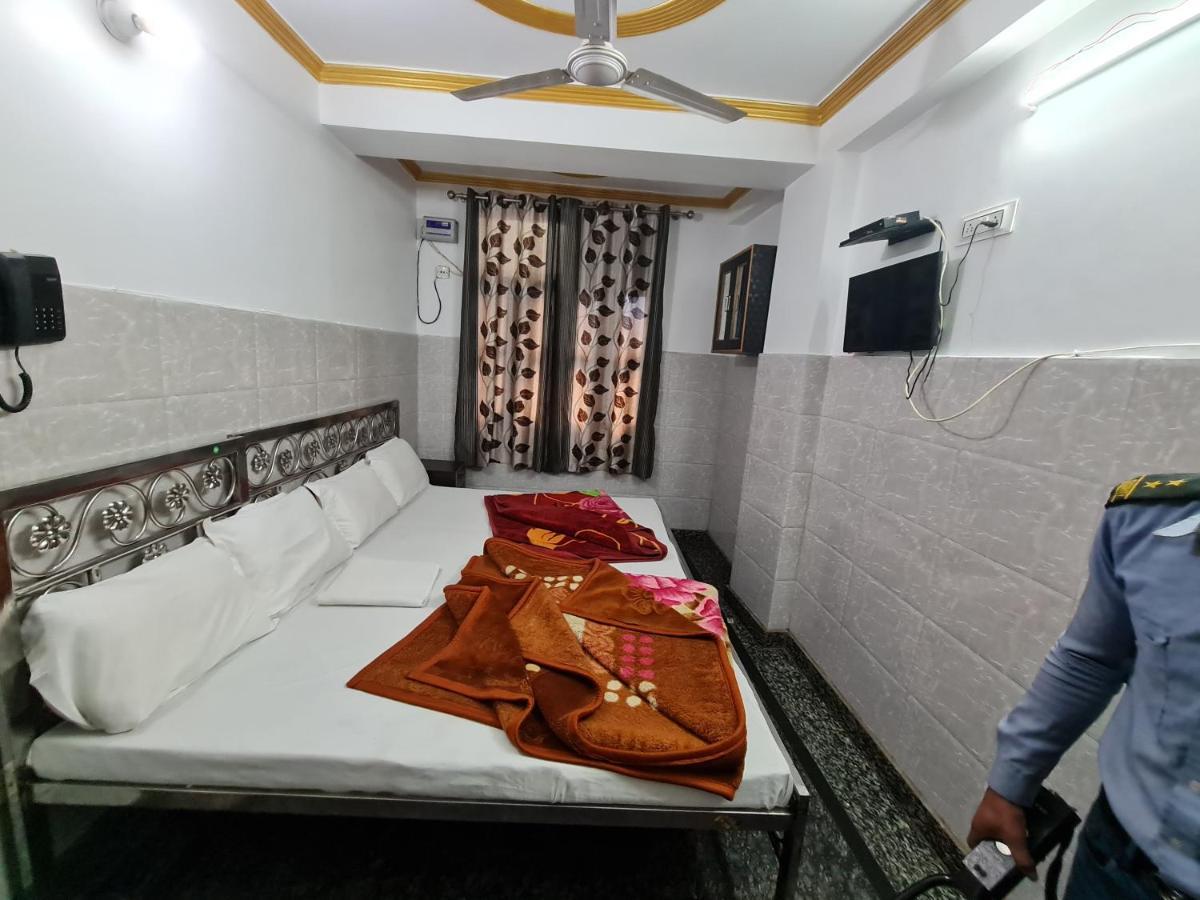 Al Ashfaq New Delhi