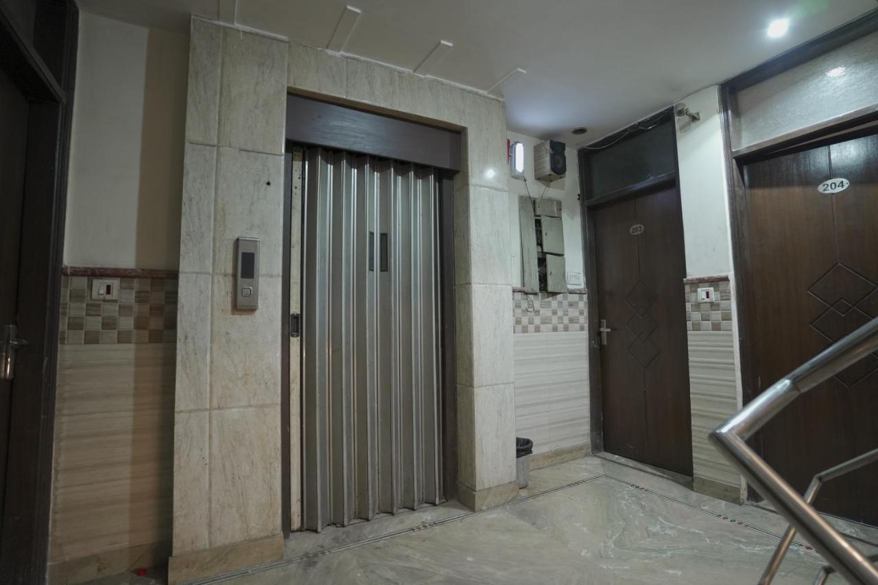 Nandi Mahadev By Wb Hotel New Delhi