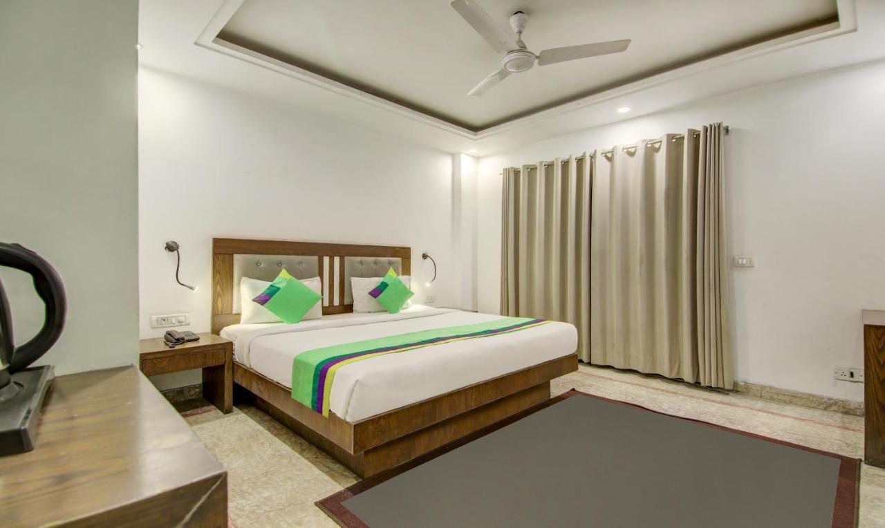 Fabhotel The Kings Plaza Hotel